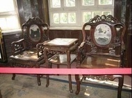 全港十八區高價上門回收 舊木傢私、虎斑木皇宮椅、越南黃花梨皇宮椅、黃花梨鳥籠、酸枝雙人椅、酸枝臺、六角酸枝花幾、明清大紅酸枝傢私、大班椅、長案桌、茶几、酸枝羅漢床、太師椅、酸枝官帽椅 酸枝扶手椅 黃花