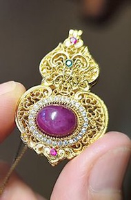 天然無燒緬甸紅寶石蛋面 配5A巴西鋯石鑲嵌+ 銀鍍金葫蘆形雕花盒子吊咀