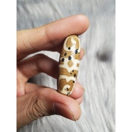 Dharma Master's Hat Dzi, meaning peace, spirituality, wisdom, good fate, Tibetan feng shui