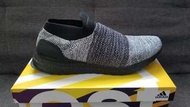 BRAND NEW Adidas ULTRABOOST Laceless Size 11 US