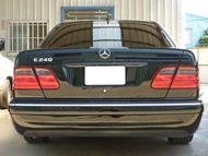 賓士BENZ W210(96~02)完美巔峰之作AMG改裝原廠後保桿!!實車照!![風格保險桿]