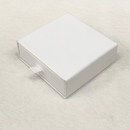 กล่องใส่เครื่องประดับ Jewelry Box (Ribbon) สีขาว กล่องของขวัญ กล่องกระดาษ แบบดึงลิ้นชัก(ริบบิ้น) มีฟองน้ำด้านใน
