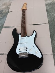 Yamaha Pacifica 電吉他