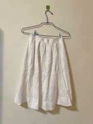 ♻️ Uniqlo 白色中長傘裙（附內襯）