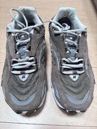 New Balance 725啡色運動鞋