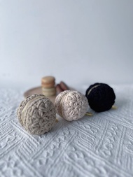 【黑色】手作鈎織花樣馬克龍迷你散子包零錢包吊飾耳機套鑰匙包