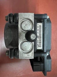 ปั้ม ABS Ducati monster 796 แท้มือสอง สภาพดี ของใหม่90000กว่าบาทเลยจ้า