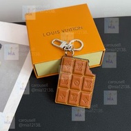 🎁Louis Vuitton  LV Chocolate Bar 巧克力掛飾 鑰匙扣 包包掛件 禮物Keychain, Bag Charm, Hanging Ornament – Gift