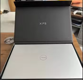 Original XPS 17 laptop 10th generation / Intel Core i9-10885
