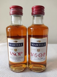 馬爹利赤木 30ml 酒辦一对不同版本