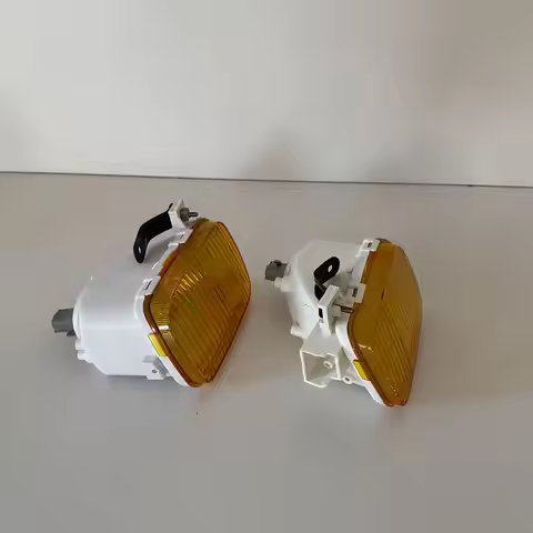 Front Fog Lamp For Toyota Dyna BU307 YU306 1999 to 2003 HINO 300 Bar lights Yellow 2PCS