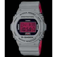 🎀 💯 Original G-Shock DW-5700SF-1

SNEAKER FREAKER