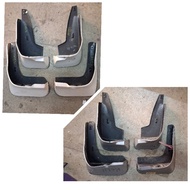 used ORIGINAL ALTIS 2008-2011 ZZE141, ZRE141 MUDFLAP WHEEL MUDGARD