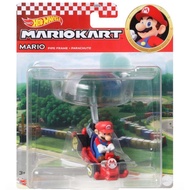 Hot Wheels Mario Kart Pipe Frame - Mario Figure