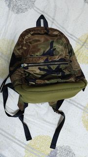 日本Legato Largo 超輕巧背囊 迷彩軍綠背包
