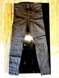 DIESEL 男牛仔褲 male ( not Nike , adidas, new balance)