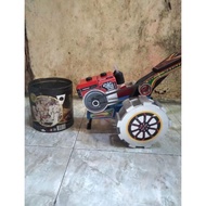 mainan anak miniatur replika traktor oleng traktor sawah dari kayu