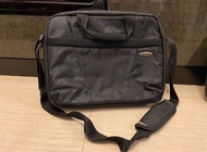 IBM ideapad Laptop Bag 電腦袋（連長膊帶）