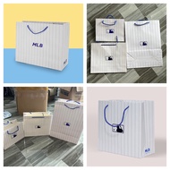 Paper bag + Box M/L/B as a gift, bag with handle. 3 sizes to choose from: Small size 20x25x12, Mediu