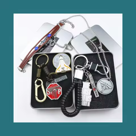 Firefly Pendant Ellie Williams cosplay Rocket Brooch Keychain Game with Ellie Cosplay Metal texture 