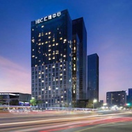 Grapefruit Fashion Boutique Apartment (Shenzhen North Railway Station Huilong Center)