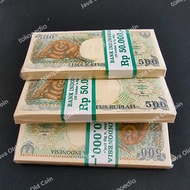 1 gepok (isi 100 lembar) uang kuno rp. 500 th 1992 orang utan