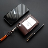 ซองหนังใส่การ์ดห้อยคอ สายหนังถักอย่างดี ความยาว 50 ซม. G4 สีน้ำตาลพิมพ์ลาย