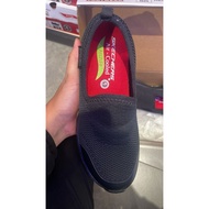 ORIGINAL 100% Skechers slip resistants, arch fit,Neverused