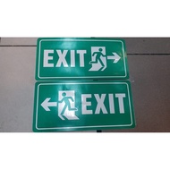 EXIT SIGN STICKER Kiri RIGHT/ SIZE 30X15CM