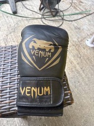Venum 拳擊手套