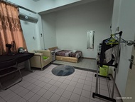 Pangsapuri  m² dengan 1 bilik tidur dan 1 bilik mandi peribadi di Gadong (The little corner here hom