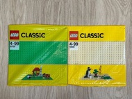 LEGO sand baseplate 10699 & green baseplate 10700