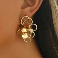 1 Pair European & American Minimalist Fashion Gold Iron Alloy Metal Wire DIY Woven Flower Half-Side 