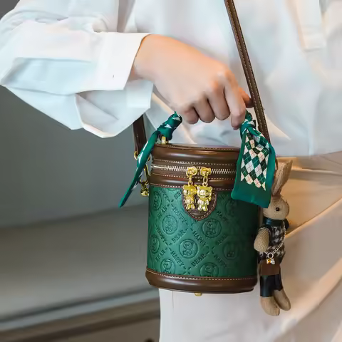 Women's Bag 2026 New Bucket Bag Niche Cylinder Bag Crossbody Bag Large Capacity Shoulder Bag Mobile 