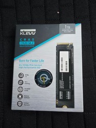 Nvme m.2 ssd 1 TB klevv cras c920 gen 4.0 m. 2 pcie gen4  固態硬碟 harddisk