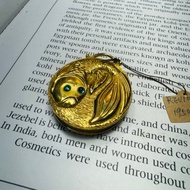 Revlon 鯉魚香膏盒