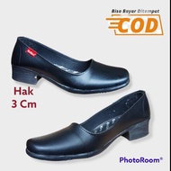 PS3H Women's 3cm Heel Black Plain Formal Loafers for School Teachers and Work