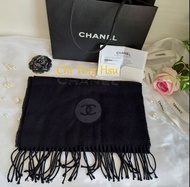 CHANEL 香奈兒 全新新款雙C🎀現品實拍🎀黑色羊絨圍巾(僅拍照)