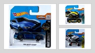 Hot Wheels - Short Card - Ford Shelby GT350R Blue, Tooned C6 Corvette Black,Ford Focus RS White (19)