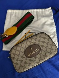 Gucci Neo Vintage GG Supreme 郵差老虎包