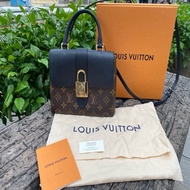 二手LV LOUIS VUITTON 黑色大鎖頭LOCKY BB ONE HANDLE M44141老花拼牛皮手提側背包