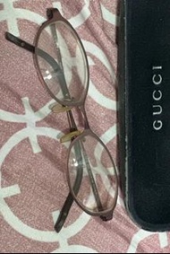 GUCCI - titanium glasses / made in Japan 鈦金屬眼鏡  （幾近全新 / 酒紅色）合學生哥