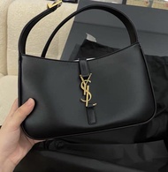 Saint Laurent Le 5 à 7 Hobo 腋下包 ysl手袋
