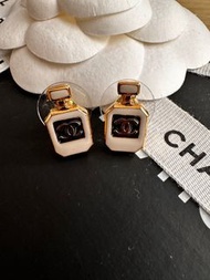 Chanel 香水瓶造型耳環