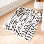 7o | Scratch-Resistant Soft Pet Bed Sofa Pad