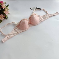 Raphaela magica Brand Abroad