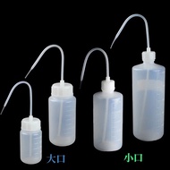 ：{—— 150Ml 250Ml 500Ml 1000Ml Plastic Squeeze Bottle Wash Elbow Rinse Bottle Red White Tipped With Scale