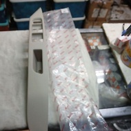 Arm rest door trim front right daihatsu luxioOriginal