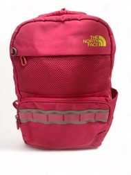 The northface backpack แบรนด์แท้ มือสอง สีชมพู ไม่มีซีด ซับหนา  มีช่องใส่ไอแพดด้านใน มีสายรัดอก