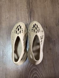 Yeezy Foam Runner 拖鞋